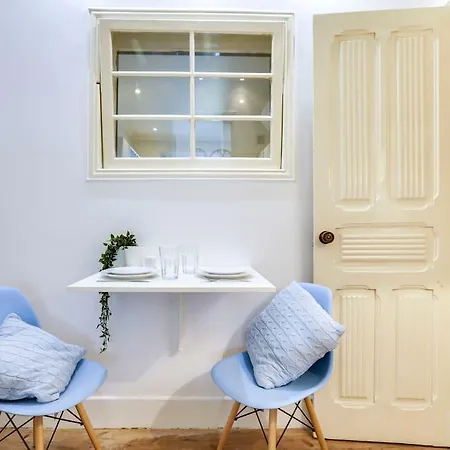 Apartamento Lovely 1bed In Campo De Ourique Lisboa